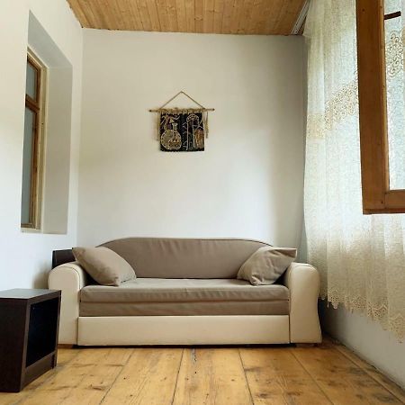 Guest House Lela Mestia Exteriér fotografie