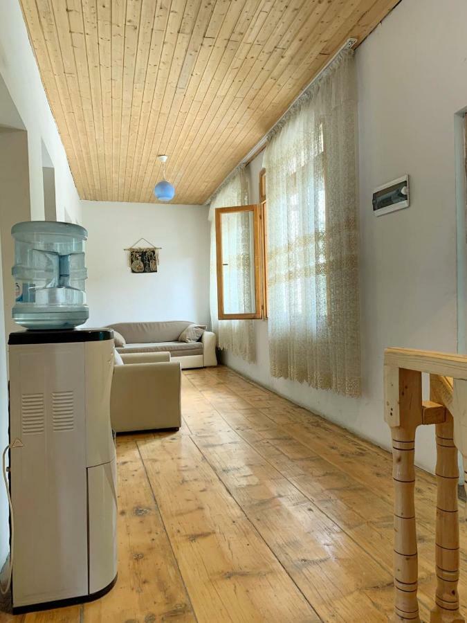 Guest House Lela Mestia Exteriér fotografie